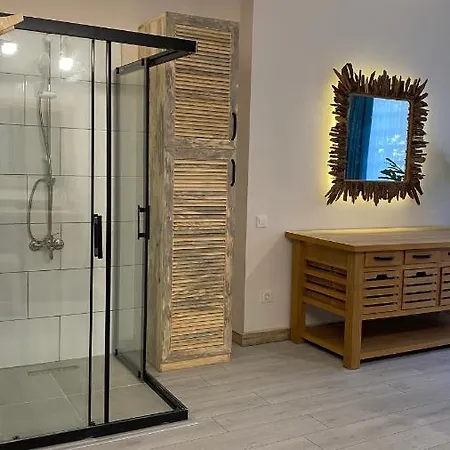 Апартаменты Cozy Design Flat In The Heart Of Анталья